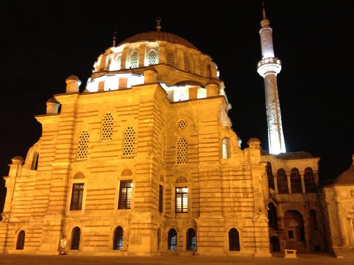 Laleli Camii 001.jpeg